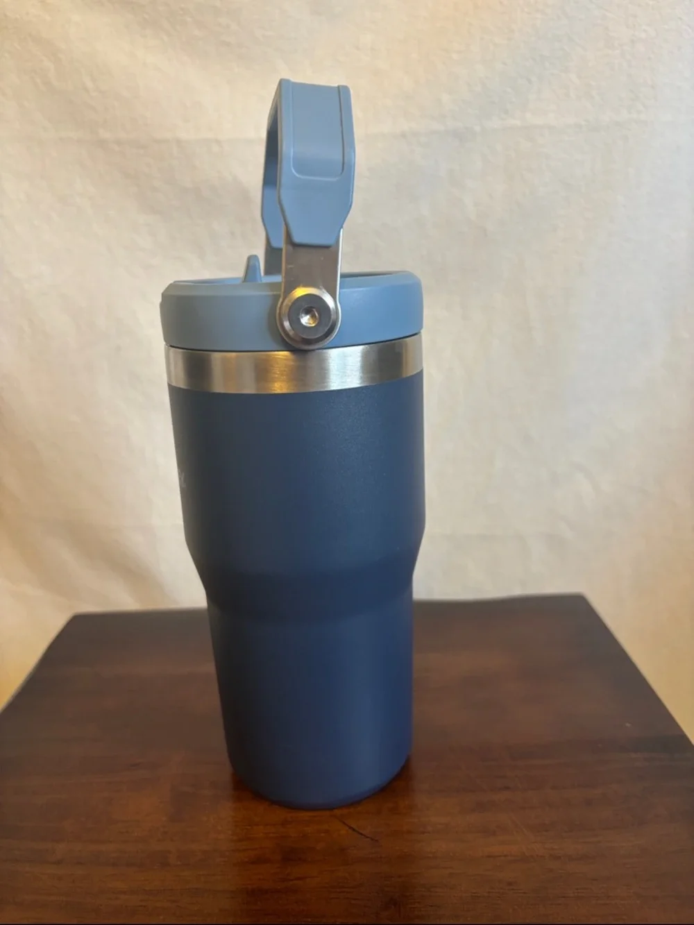 Stanley 20 oz Navy and Light Blue classic Flip Straw Tumbler with Handle - Picture 4 of 12